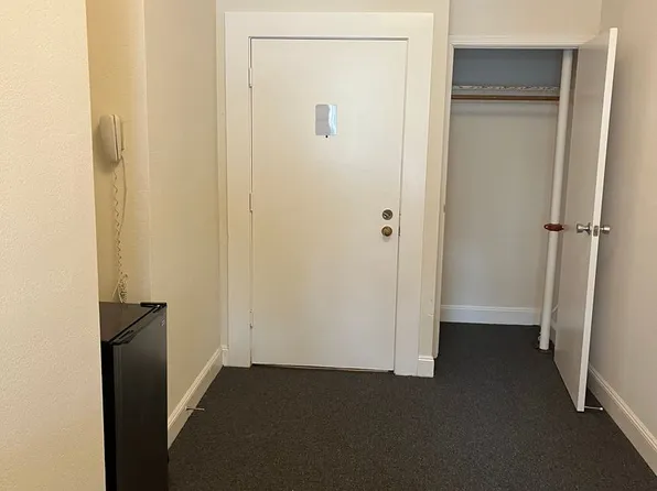 198 Carl St #831R, San Francisco, CA 94117