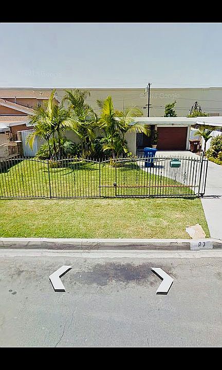 2nd image of 823 Larchwood Ave