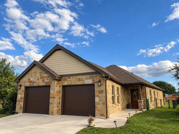 135 Pinehurst, Meadowlakes, TX 78654-7105