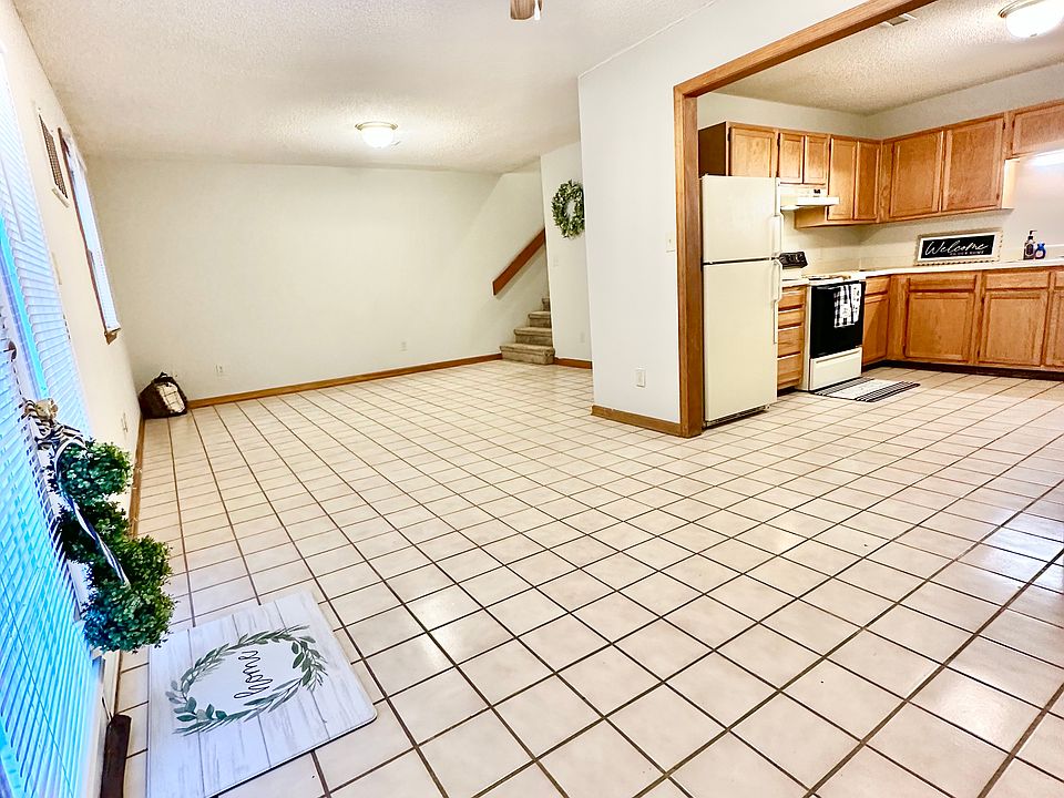 1st image of 105 Mountain View Dr #C
