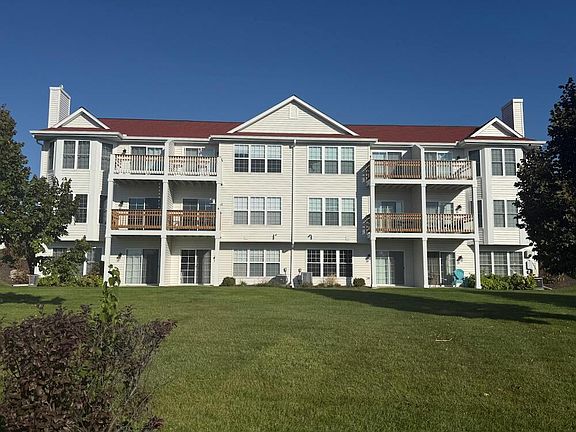 2nd image of 2152 Jefferson LANE