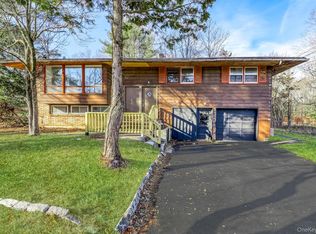 3 Camp Hill Rd, Pomona, NY 10970