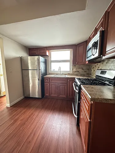 231 Cambridge Ave #1L Photo 1
