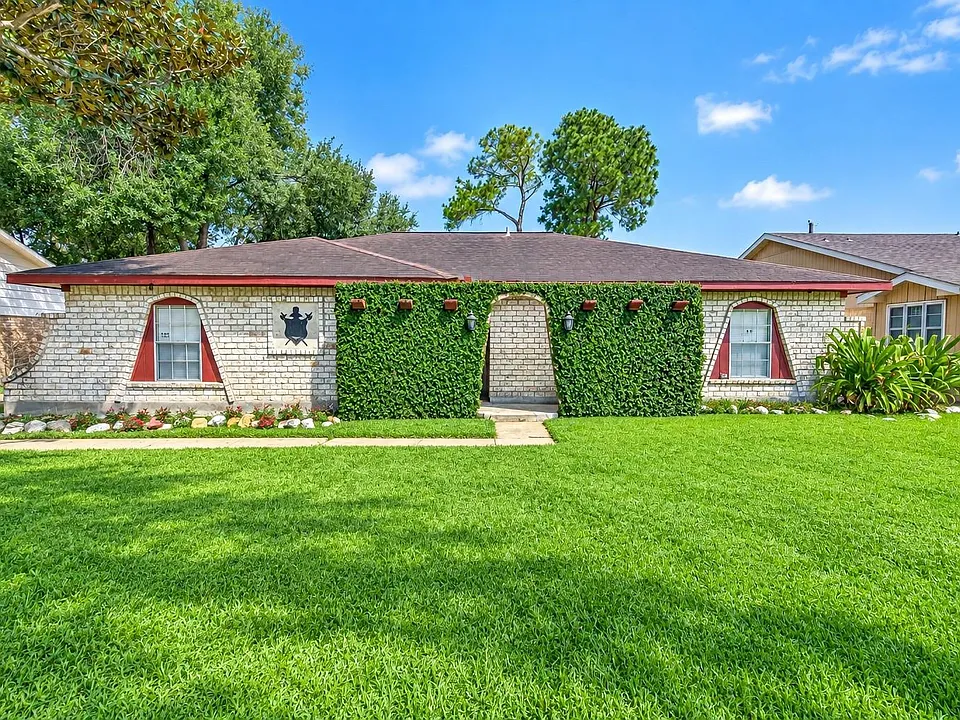 11406 High Star Dr