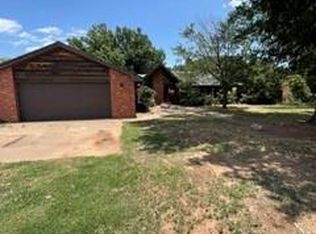 23714 State Highway 33, Thomas, OK 73669