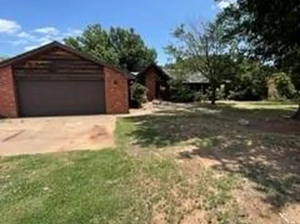 23714 State Highway 33, Thomas, OK 73669