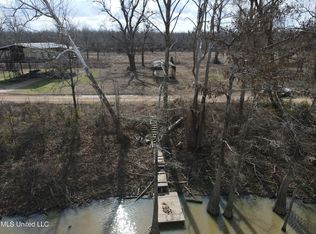 5700 Lake Mary Rd, Woodville, MS 39669