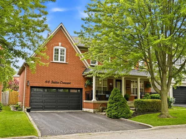 44 Sabbe Cres, Ajax, ON L1T 4E3