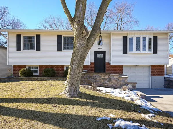 6920 Orchard Ln, Hanover Park, IL 60133