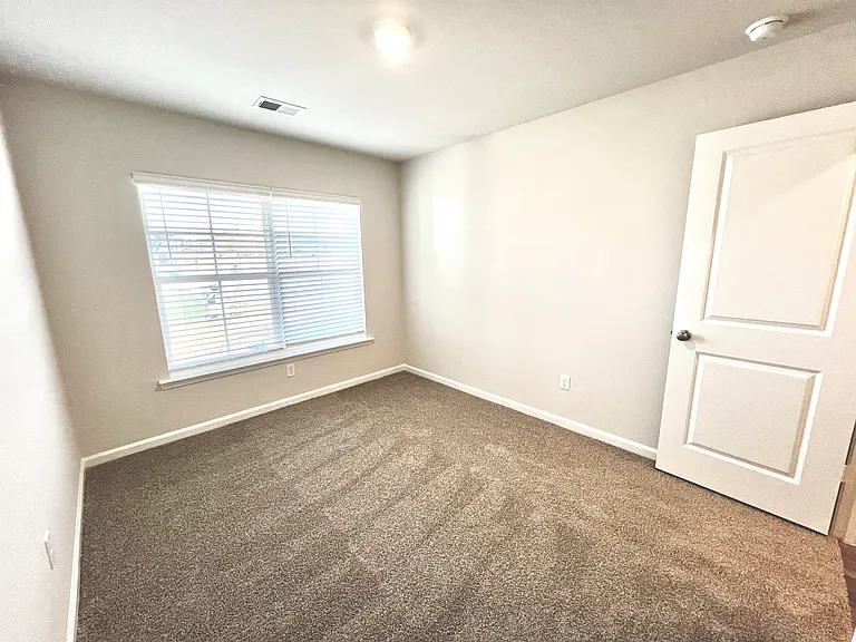 60 Ruffian Ct — Photo 6