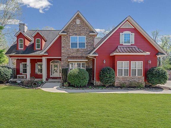 4th image of 240 Clearridge Way