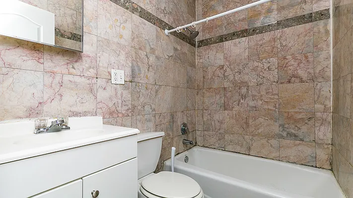 Rented by Nooklyn NYC LLC | media 10