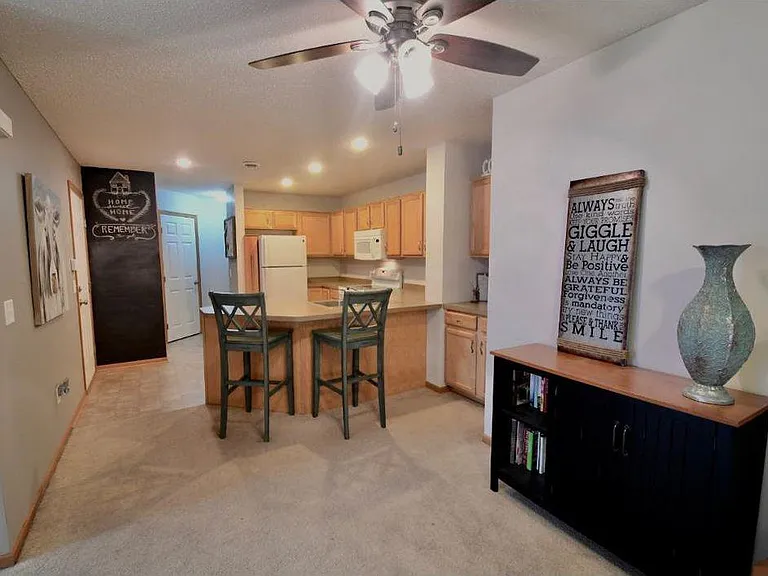 515 French Ln — Photo 3