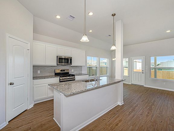 3rd image of 13046 Laura Lake Dr