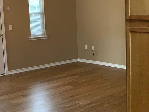 2nd image of 1408 Bowers St