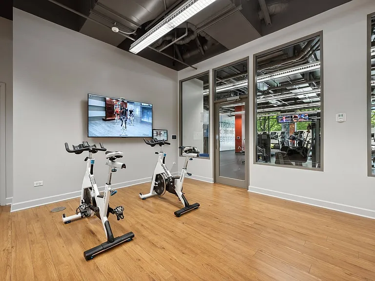 900_amenity_yoga spin room (2)