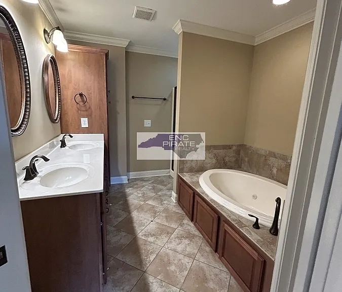 1629 Brook Hollow Dr #A — Photo 13