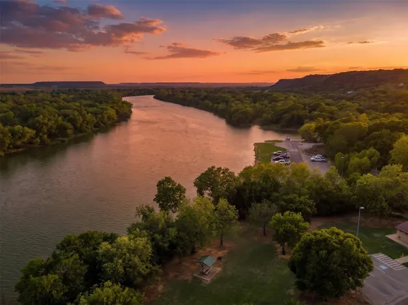 9509 Valley View Trl, Rio Vista, TX 76093