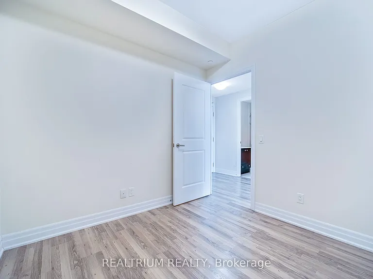9075 Jane St #1207 — Photo 22