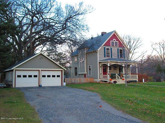 2nd image of 940 W Cavour Ave