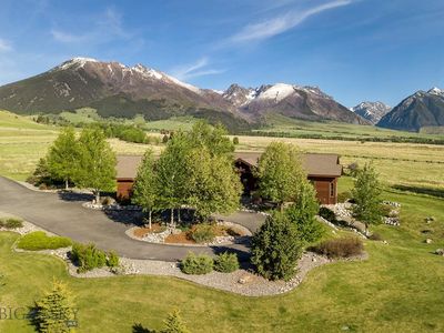 40 Plenty Coups Trl, Livingston, MT, 59047