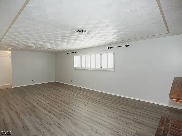 2725 Colanthe Ave — Photo 33