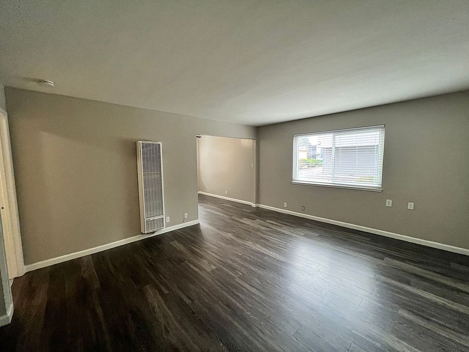 1st image of 51 Glen Eyrie Ave #10