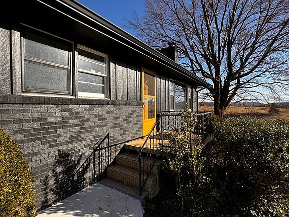 3rd image of 3901 Thomas Dairy Ln #A