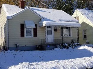 28807 Maple St, Roseville, MI 48066
