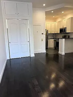 Rented by CNYC Apartments | media 27