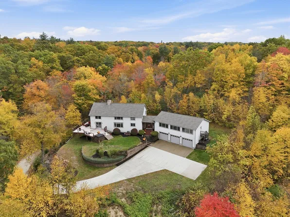 89 Pomeroy Rd, Montgomery, MA 01085