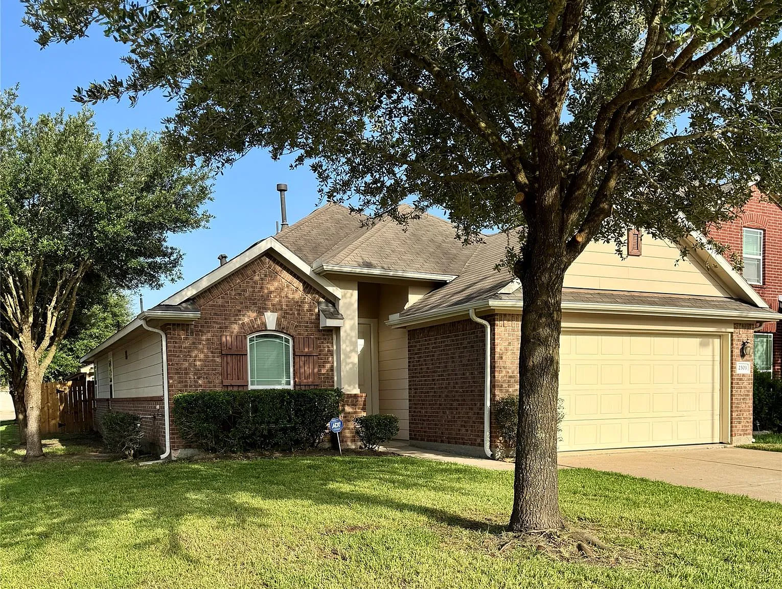 3 bed, 2.0 bath, 1545 sqft, $2,000 — Photo 4