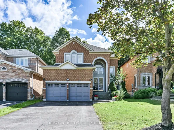 153 Estate Garden Dr, Richmond Hill, ON L4E 3X8