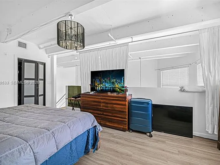 7728 Collins Ave #5 — Photo 24