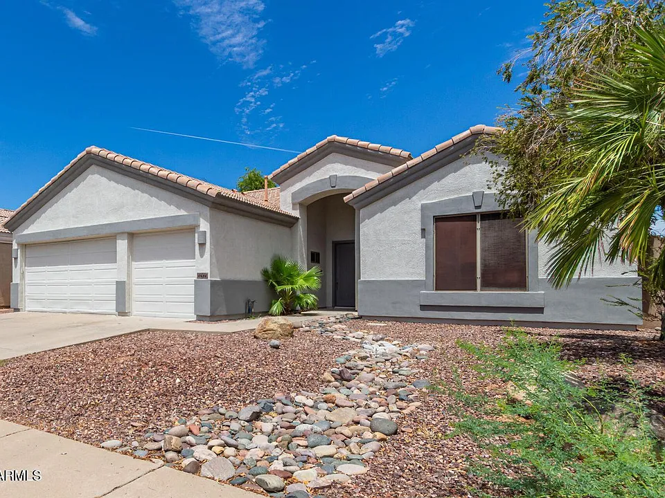 4464 E Redfield Ct
