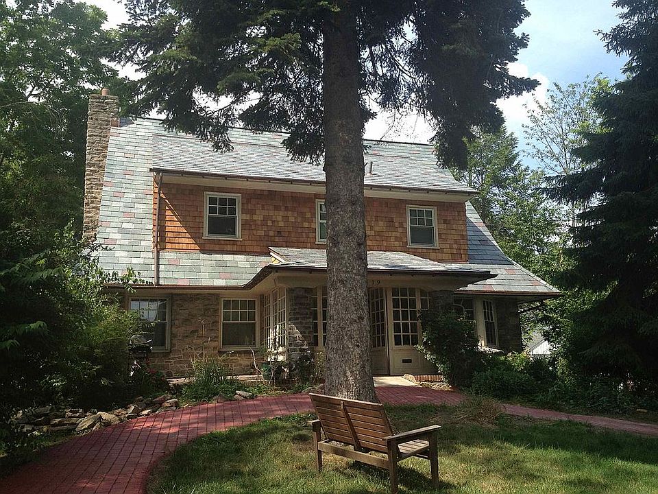 Front from sidewalk