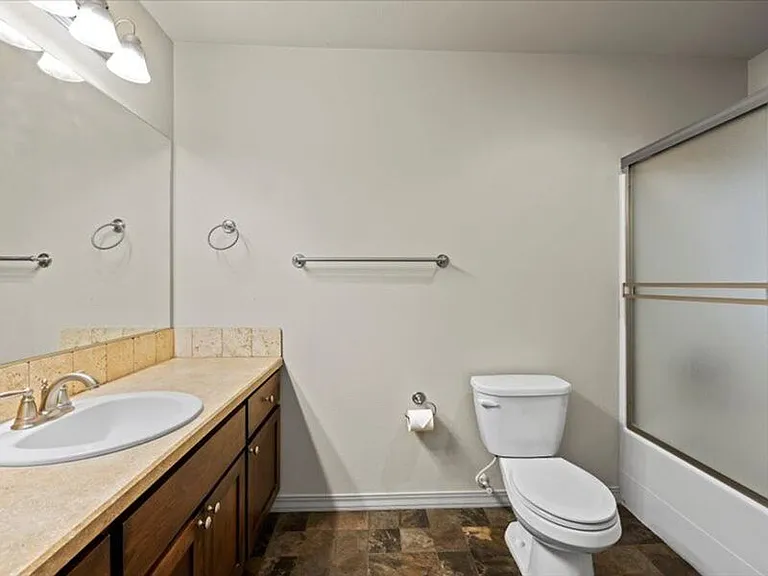 416 Rose St — Photo 14