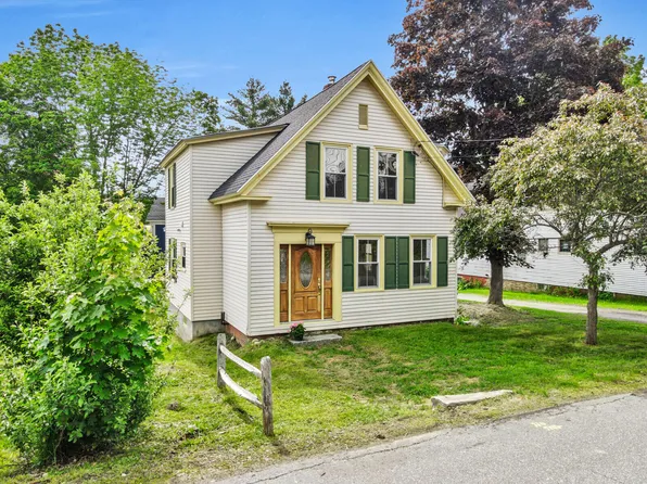 33 Mount Vernon Street, Gardiner, ME 04345