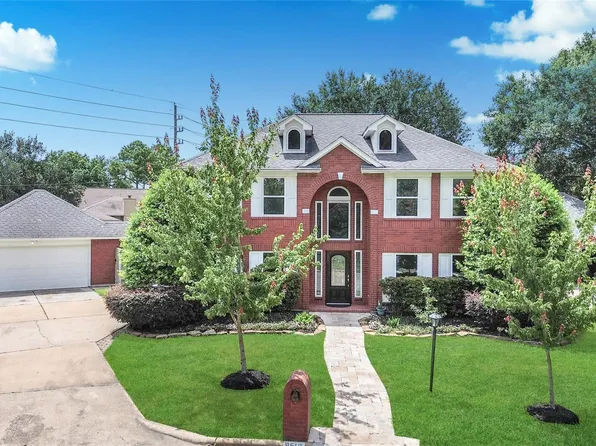 8510 Canyon Pine Dr, Spring, TX 77379