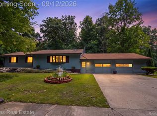 1905 Justice Dr, Ortonville, MI 48462