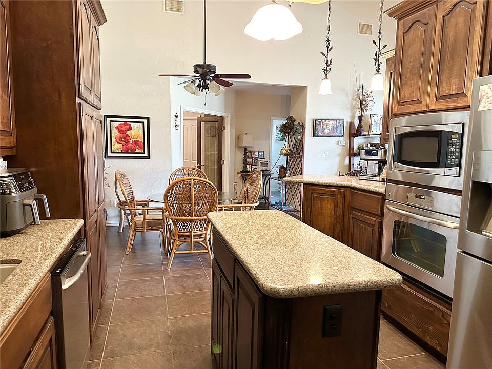 1048 Church St Mason TX Zillow