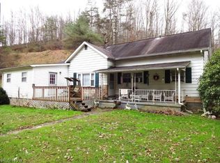1506 Arnoldsburg Rd, Spencer, WV 25276