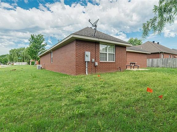 4th image of 707 Glasgow Ln