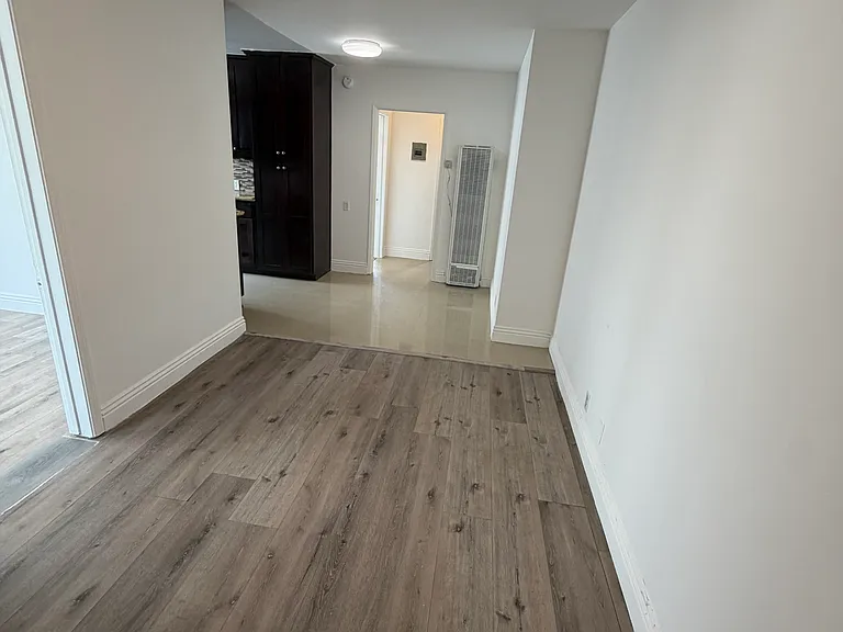 4822 Rosewood Ave #4 — Photo 4