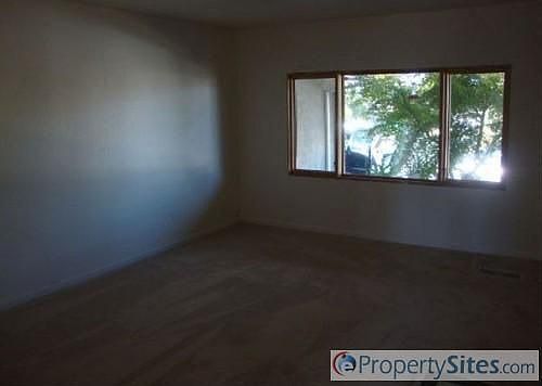 3rd image of 1794 Heatherwood Dr