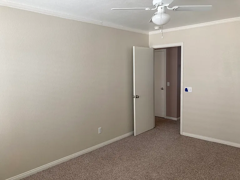1668 Julia Way — Photo 9