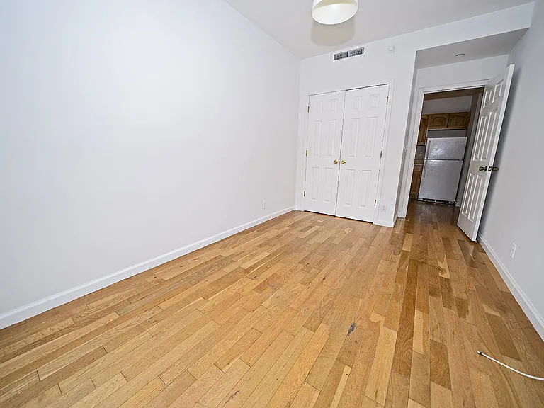 543 Kosciuszko St #3F — Photo 4