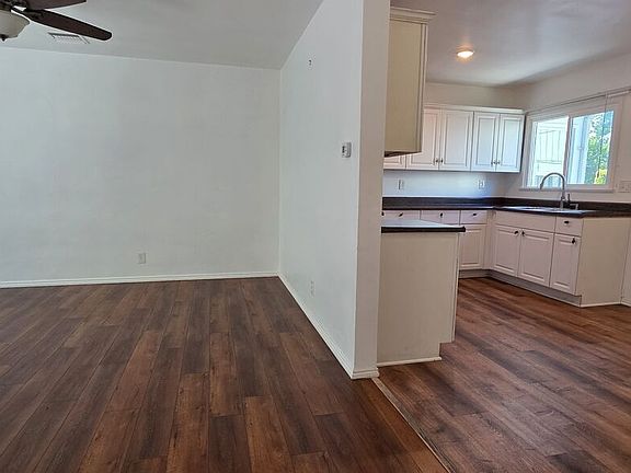 3rd image of 5444 Hermitage Ave