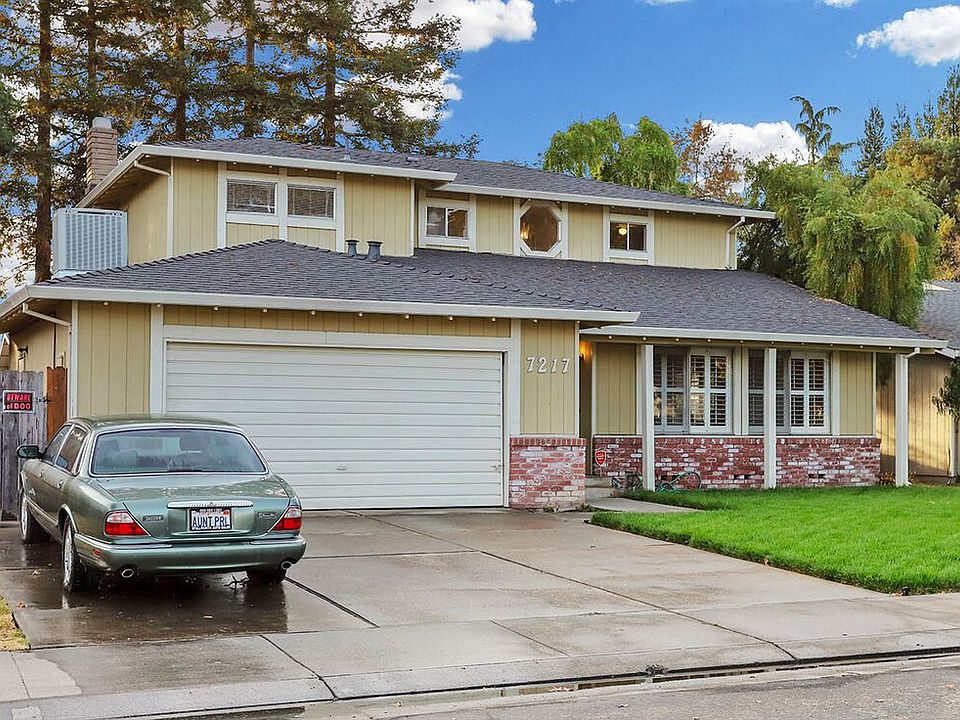 2nd image of 7217 Trousdale Pl