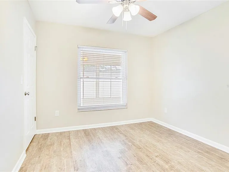 4023 Meandering Ct — Photo 18